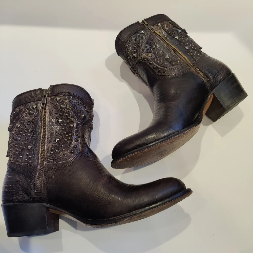 Frye Deborah Deco Short Boots Dark Brown